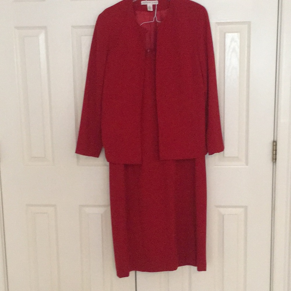 2 pc Josephine Chaus dress suit in Red.